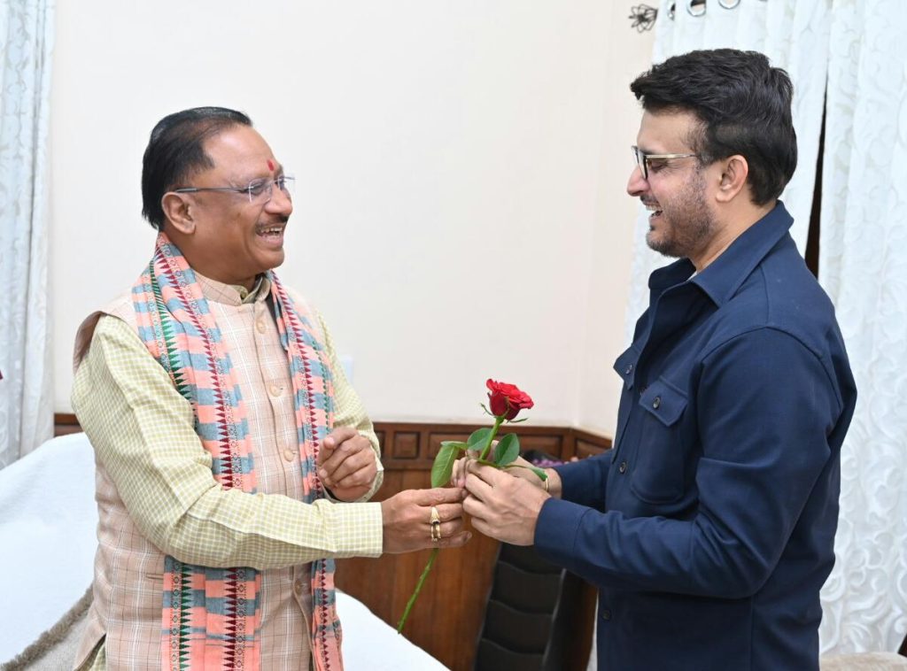 बचपन में क्रिकेट में इतनी रुचि थी कि लकड़ी से खुद बनाते थे बैट, मुख्यमंत्री विष्णुदेव साय ने भारतीय क्रिकेट टीम के पूर्व कप्तान एवं बीसीसीआई के पूर्व अध्यक्ष  सौरव गांगुली से सौजन्य मुलाकात में बताया
