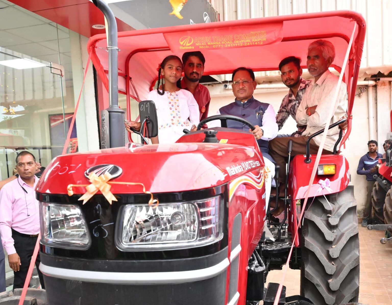 धान का कटोरा कहे जाने वाले छत्तीसगढ़ में किसानों को मिला जीएसटी सुधार का लाभ जीएसटी बचत उत्सव: ट्रैक्टर खरीदी में किसानों को मिली बड़ी राहत – मुख्यमंत्री विष्णु देव साय