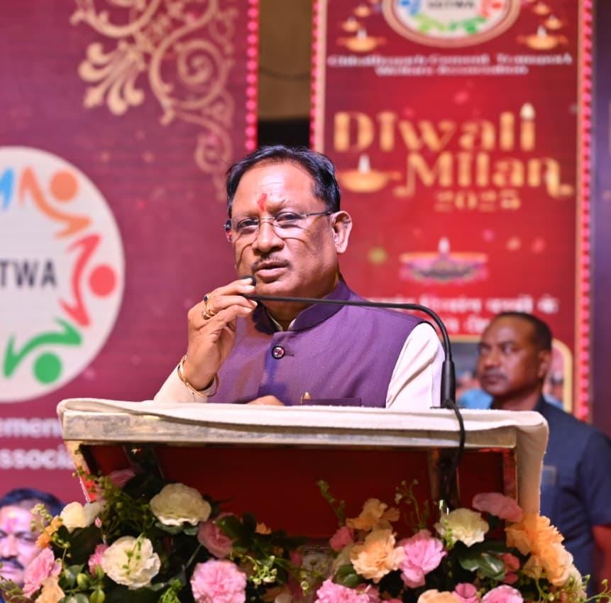 दिव्यांगजनों के सशक्तिकरण के लिए सरकार संकल्पित – मुख्यमंत्री  विष्णुदेव साय  मुख्यमंत्री ने दिव्यांग बच्चों के संग बांटी दीपावली की खुशियां।