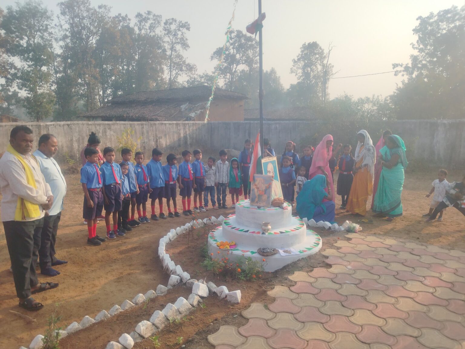 आदर्श प्राथमिक शाला महेंद्रगढ़ में गणतंत्र दिवस हर्षोल्लास से मनाया गया।