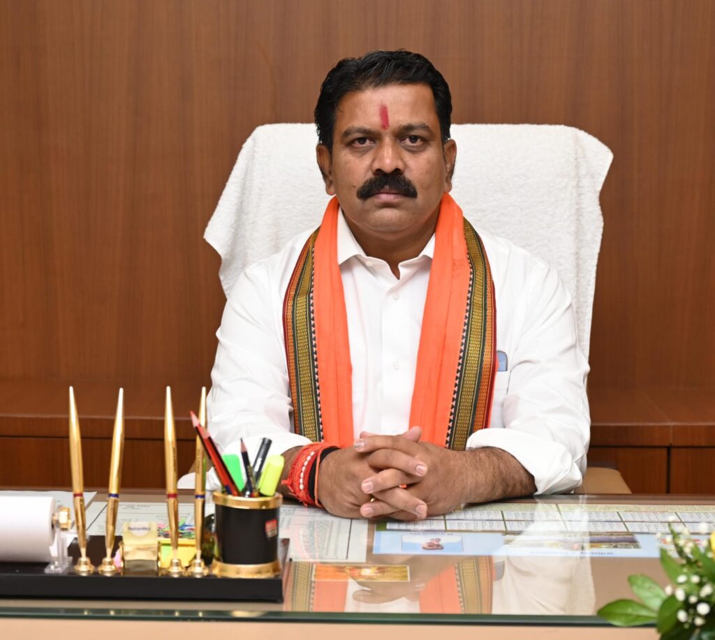 जो लोग दशकों से हिंसा का रास्ता अपनाए हुए थे, वह अब मुख्यधारा में लौट रहे हैं- उपमुख्यमंत्री सरकार 31 मार्च 2026 तक प्रदेश से नक्सलवाद के समूल नाश के संकल्प पर अडिग है- विजय शर्मा।