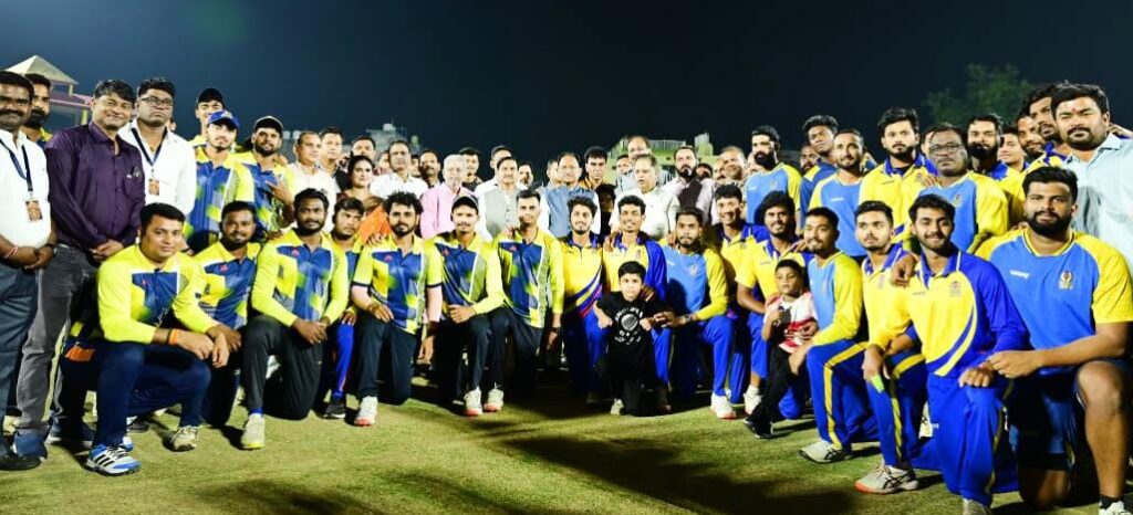 युवा प्रतिभाओं को मिला सशक्त मंच: मुख्यमंत्री श्री साय की मौजूदगी में स्व. लखीराम अग्रवाल टी-20 का भव्य समापन युवा शक्ति को आगे बढ़ाना ही विकसित छत्तीसगढ़ की असली दिशा है : मुख्यमंत्री श्री साय।