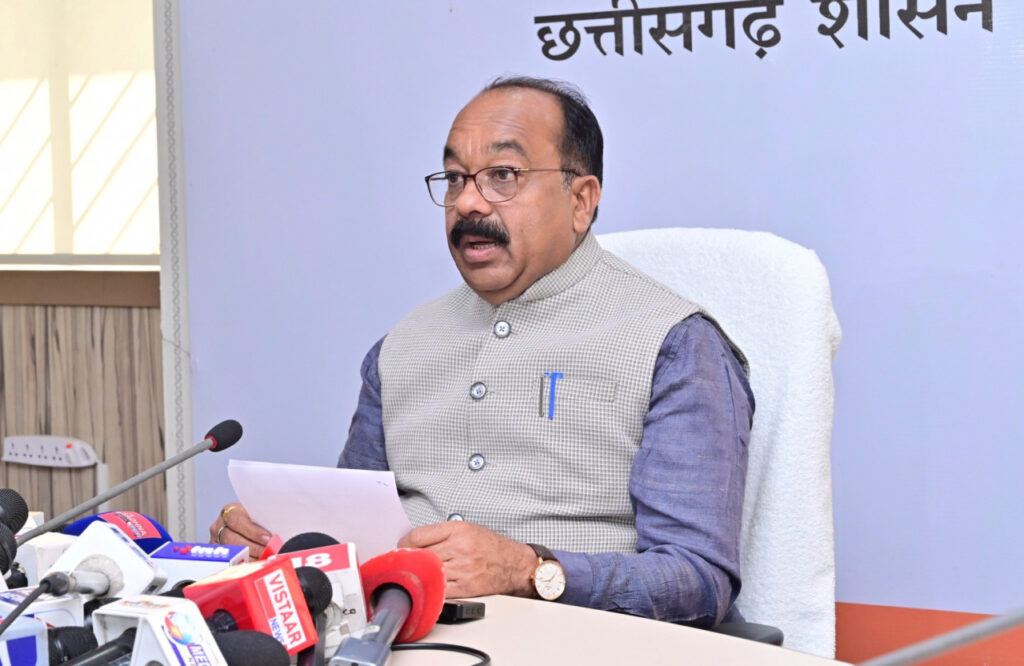 फोरलेन सड़कों के विस्तार से सुरक्षित यातायात के साथ आर्थिक प्रगति का आधार भी मजबूत होगा – उप मुख्यमंत्री अरुण साव…