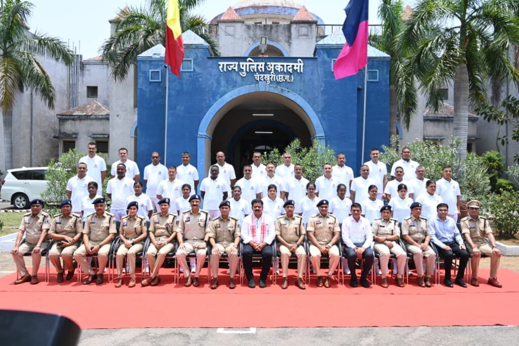 उप मुख्यमंत्री विजय शर्मा 33 प्रशिक्षु उप पुलिस अधीक्षकों के बुनियादी प्रशिक्षण सत्र शुभारंभ में हुए शामिल…..