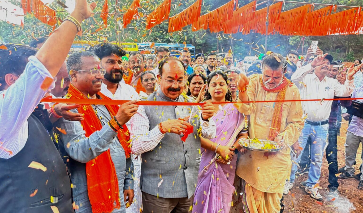 स्वच्छता, पेयजल, सड़क, अधोसंरचना और नागरिक सुविधाएं बढ़ाने प्रमुखता से किये जा रहे काम – श्री अरुण साव उप मुख्यमंत्री ने 7.19 करोड़ के विकास कार्यों का किया लोकार्पण-भूमिपूजन।