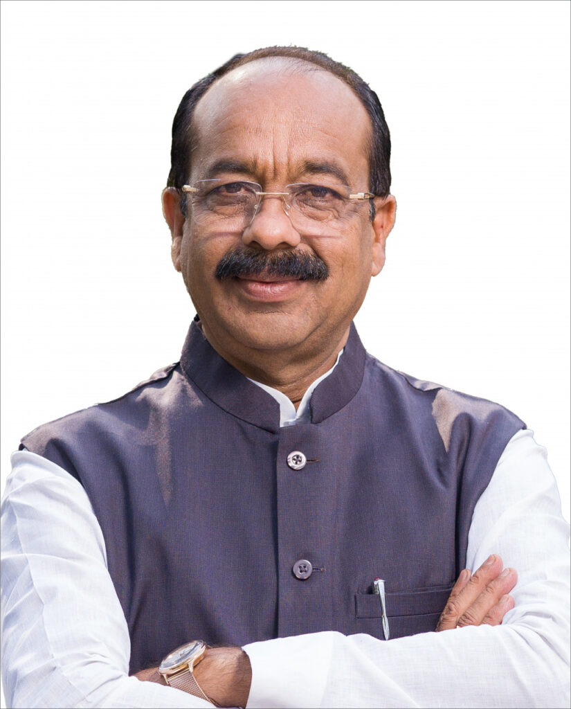 उप मुख्यमंत्री अरुण साव के निर्देश पर ठेकेदार को नोटिस जारी, निरीक्षण के दौरान काम की धीमी प्रगति पर जताई थी नाराजगी श्री साव ने 6 जून को किरंदुल-विशाखापट्टनम रेलवे लाइन पर बन रहे ओवरब्रिज की देखी थी प्रगति, लेट-लतीफी पर ठेकेदार और अधिकारियों को लगाई थी फटकार।