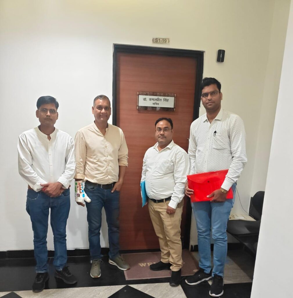 नए राजपत्र में व्यायाम शिक्षकों की उपेक्षा और विसंगतियों के खिलाफ छत्तीसगढ़ शारीरिक शिक्षा शिक्षक संघ ने खोला मोर्चा, स्कूल शिक्षा विभाग के सचिव को सौंपे तीन महत्वपूर्ण ज्ञापन।