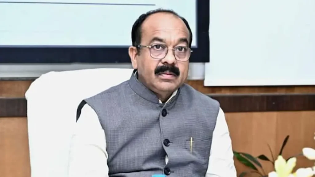 सड़कों और पुलों के निर्माण की धीमी गति पर बिफरे उप मुख्यमंत्री अरुण साव, 2 ठेकेदारों के पंजीयन निरस्त…..