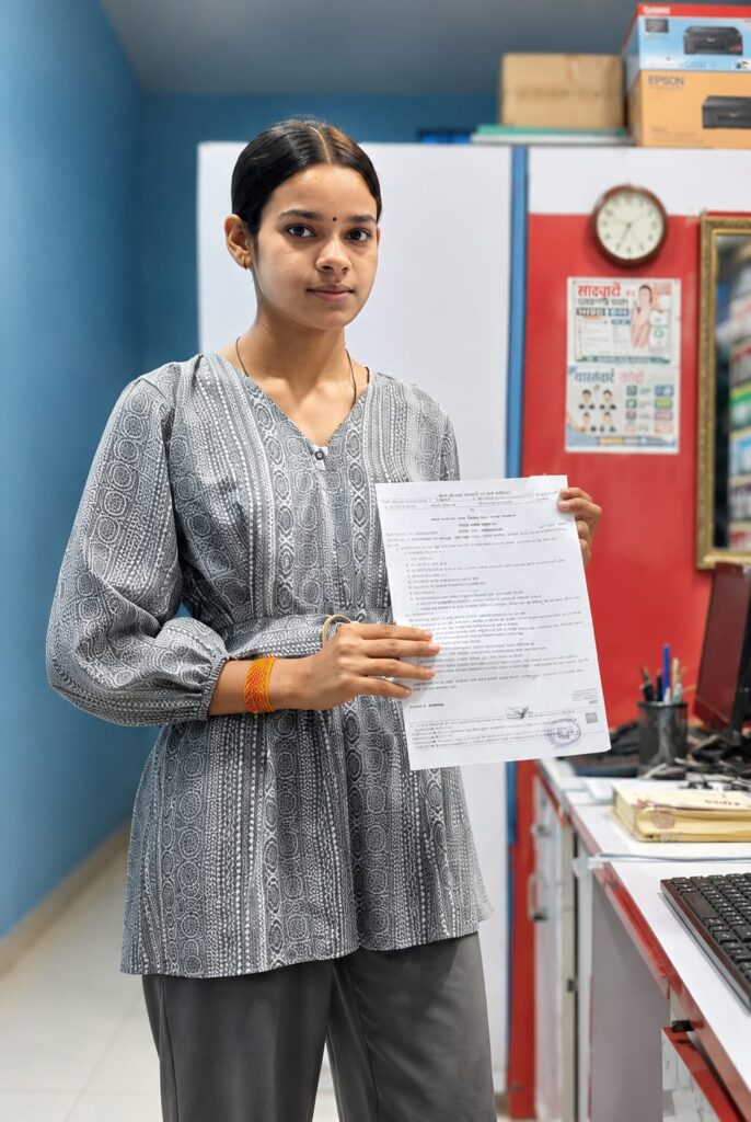 सेवा सेतु से घर बैठे मिल रही समयबद्ध शासकीय सेवाएं सिर्फ एक सप्ताह में मिला निवास प्रमाण पत्र सेवा सेतु पोर्टल बना पारदर्शी, त्वरित और जनहितैषी प्रशासन का सशक्त माध्यम।