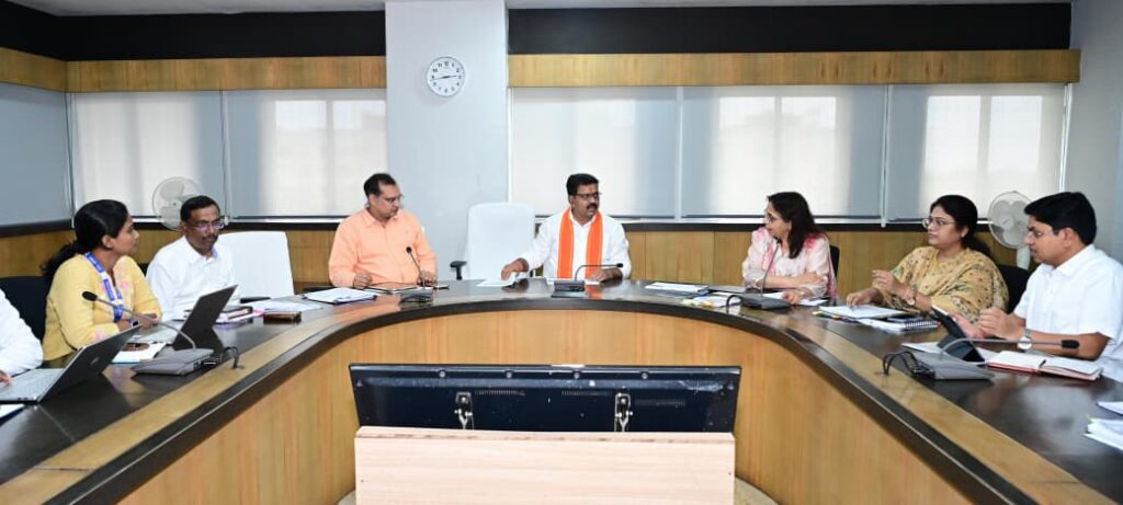 छत्तीसगढ़ में एआई (AI) तकनीक से होगा पीएमजीएसवाई सड़कों का निरीक्षण- उप मुख्यमंत्री विजय शर्मा का बड़ा फैसला….