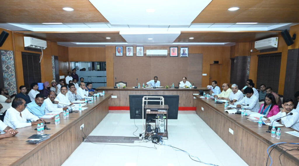 लोक निर्माण विभाग के सचिव ने पुल निर्माण कार्यों की प्रगति की समीक्षा की, कार्यस्थलों का नियमित निरीक्षण कर हर महीने प्रगति की समीक्षा के दिए निर्देश….