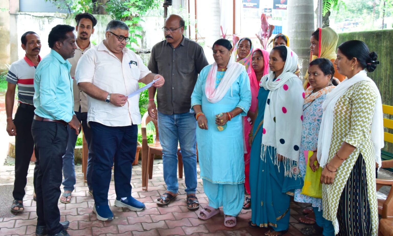जनदर्शन में पर्यटन एवं संस्कृति मंत्री राजेश अग्रवाल ने सुनीं लोगों की समस्याएं, त्वरित समाधान के दिए निर्देश…..