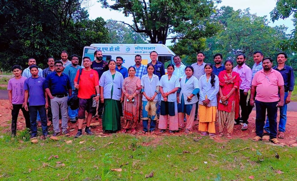 दूरस्थ वनांचल के ग्राम डोडीतुमनार में गूंजी बेहतर स्वास्थ्य सेवाओं की मिसाल, मुख्यमंत्री स्वास्थ्य बस्तर अभियान से नेफ्रोटिक सिंड्रोम पीड़ित बालक को मिला नया जीवन, विश्व स्वास्थ्य संगठन (WHO) टीम ने की सराहना…..