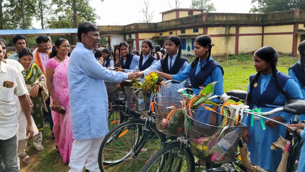 शिक्षा ही उज्ज्वल भविष्य की सबसे मजबूत आधारशिला : वन मंत्री केदार कश्यप….