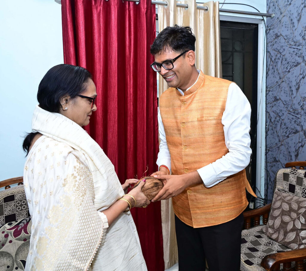 सेवा और सुशासन के 12 वर्ष: वित्त मंत्री ओपी चौधरी ने विशेष जनसंपर्क अभियान के तहत प्रबुद्धजनों से किया आत्मीय संवाद….