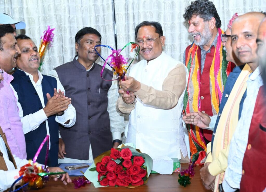 बस्तर गोंचा महापर्व 2026 का निमंत्रण लेकर मुख्यमंत्री विष्णु देव साय से मिले प्रतिनिधि….