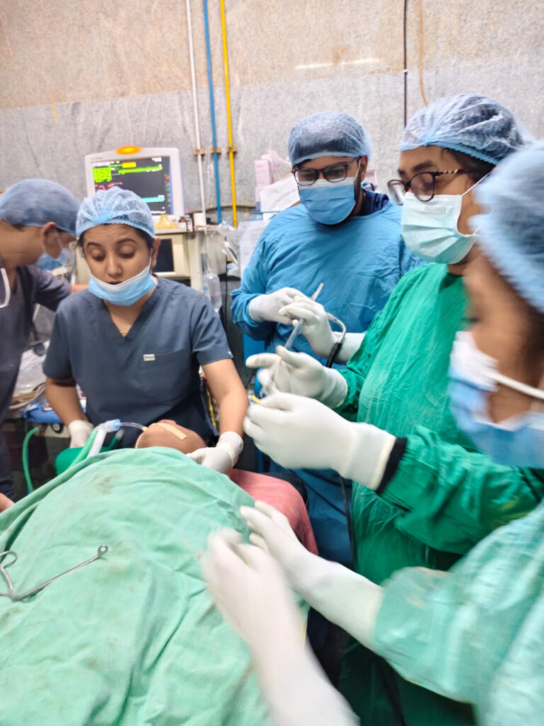 सिम्स बिलासपुर में डॉक्टरों का कमाल, 6 वर्षीय मासूम की आहार नली से सफलतापूर्वक निकाला गया सिक्का, बची जान….