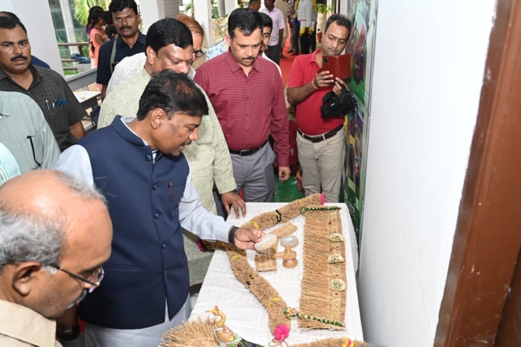 औषधि पौधों की खेती किसानों की आय बढ़ाने का प्रभावी माध्यम: वन मंत्री केदार कश्यप…..