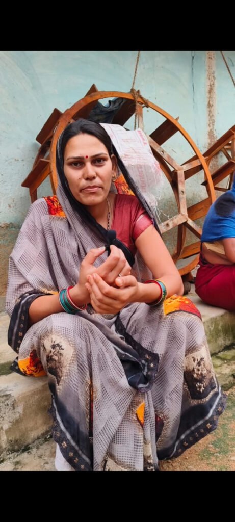 रक्षाबंधन से पहले विष्णु भैया का बहनों को खुशियों का उपहार,महतारी वंदन योजना की 30वीं किस्त से वर्षा राठौर के चेहरे पर खिली मुस्कान, बोलीं—“विष्णु भैया ने हमारी खुशियां दोगुनी कर दीं”….