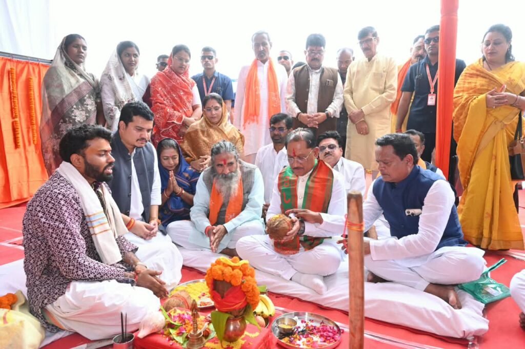 केंद्र व राज्य सरकार देश व प्रदेश के सर्वांगीण विकास के लिए प्रतिबद्ध: मुख्यमंत्री विष्णुदेव साय…..