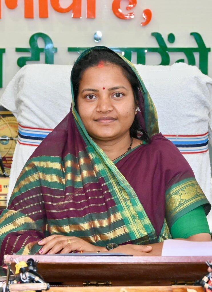 मंत्री लक्ष्मी राजवाड़े के प्रयासों से भटगांव विधानसभा में विकास को मिली नई रफ्तार, 33.64 लाख रूपये के विकास कार्य स्वीकृत, यात्री प्रतीक्षालय, सड़क, पुलिया और स्कूल में बाउंड्रीवॉल का होगा निर्माण…..