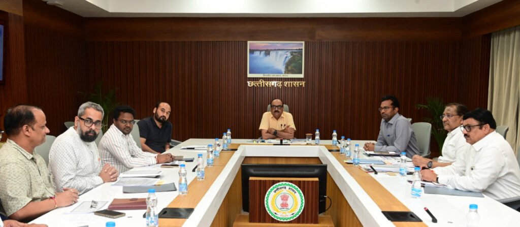 ग्रामोद्योग विभाग के अधिकारियों ने तकनीकी वस्त्र मिशन के संबंध में दिया प्रस्तुतिकरण…..