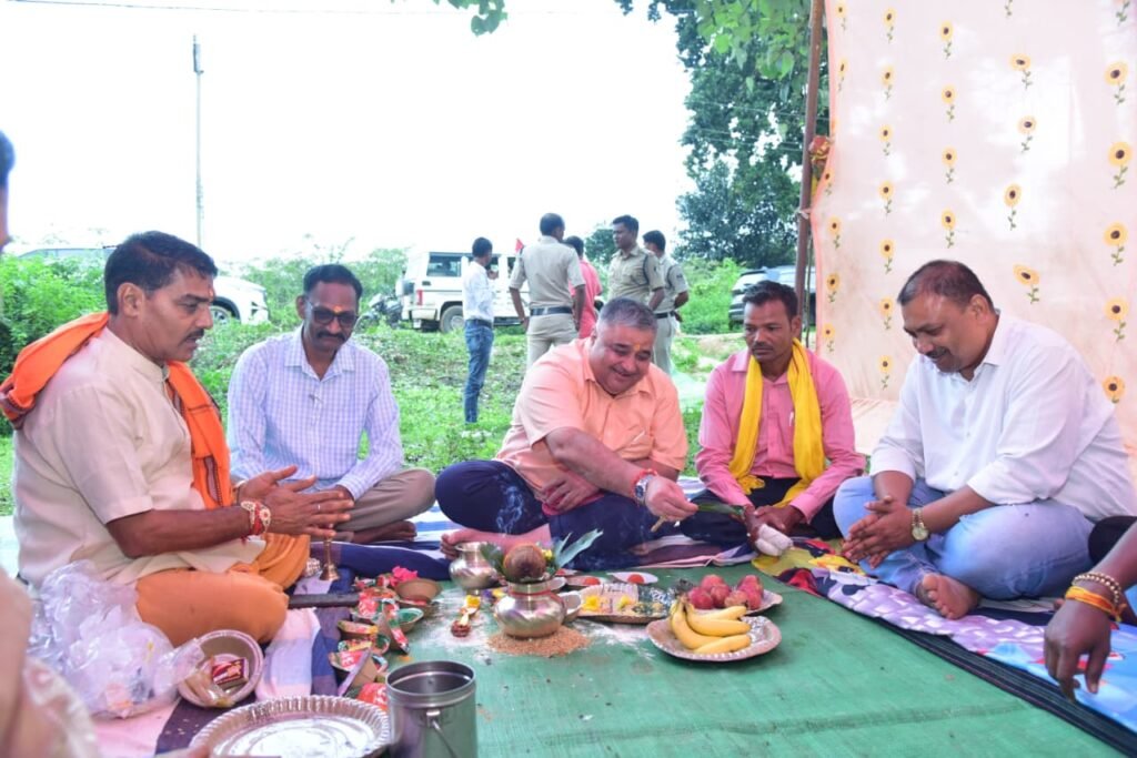 महिलाओं के हुनर को मिलेगा मंच, आत्मनिर्भरता को मिलेगी नई उड़ान, खम्हरिया और उदयपुर में महतारी सदन निर्माण का भूमिपूजन, मंत्री राजेश अग्रवाल ने दी सौगात…..