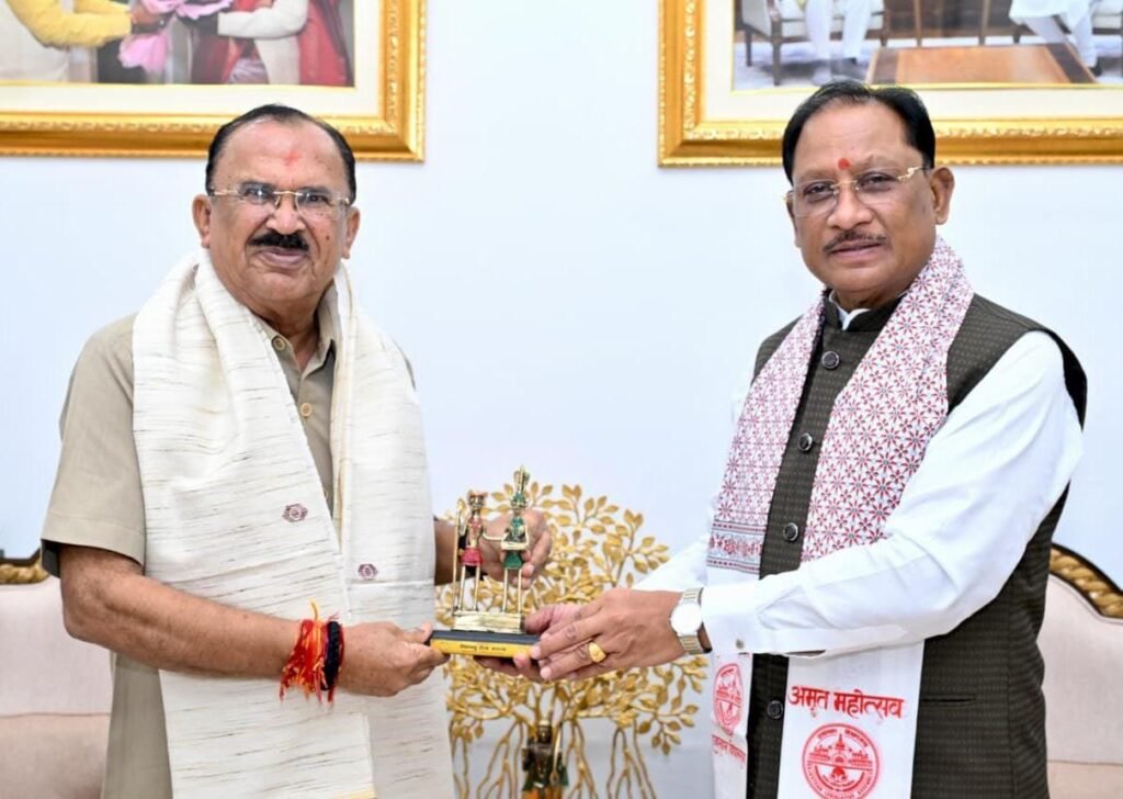 मुख्यमंत्री विष्णु देव साय से राजस्थान विधानसभा अध्यक्ष वासुदेव देवनानी ने की सौजन्य भेंट….
